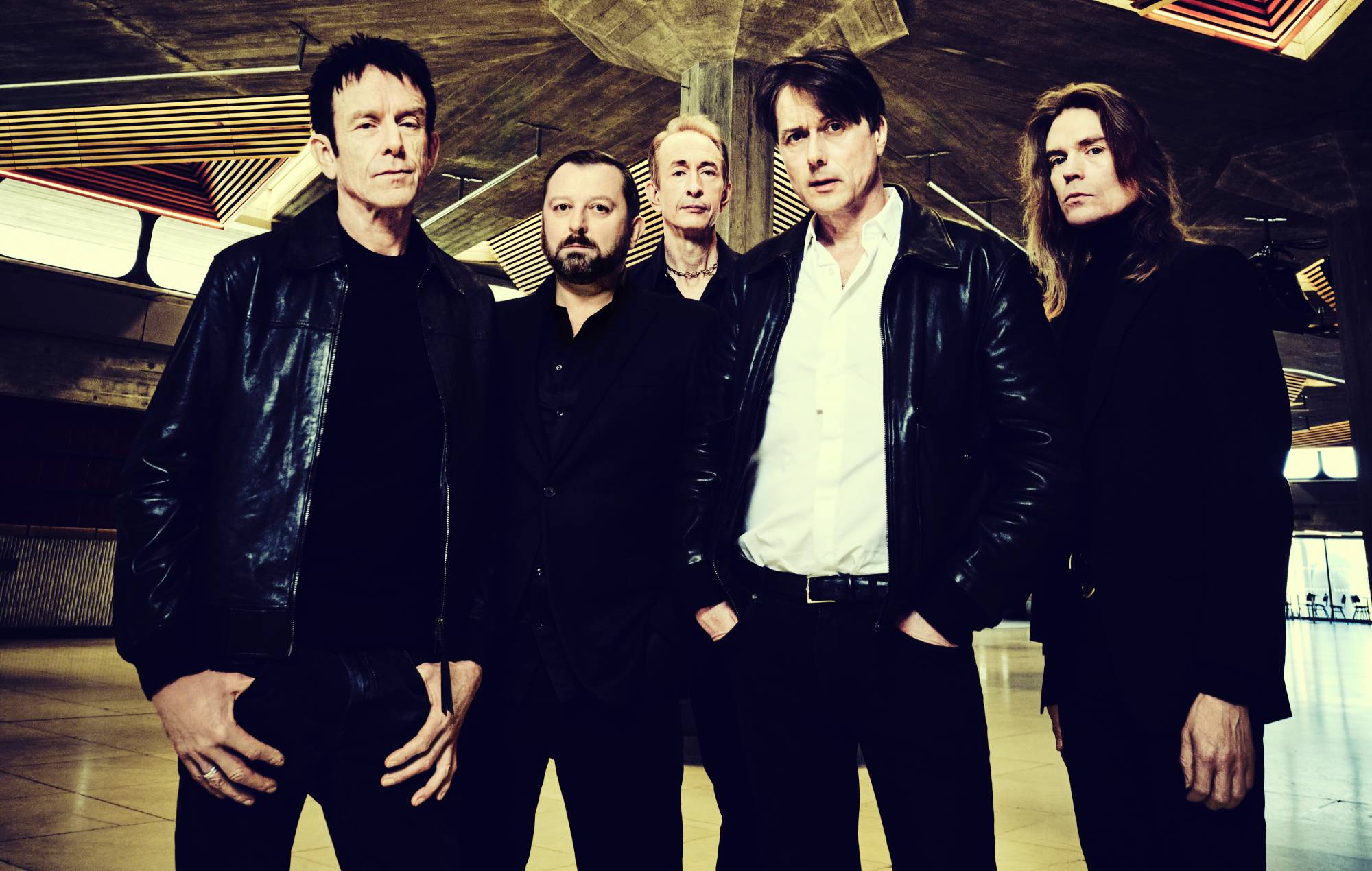Gli suede annunciano la ristampa "Expanded" di "Antidepressants" con la nuova spavalda canzone "Emotionally Unavailable"