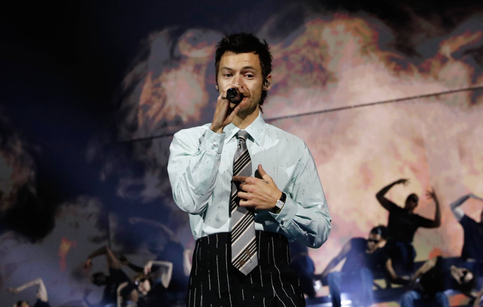 Lo stadio di Wembley conferma il cambio di regole per il concerto di Harry Styles durante l'ondata di caldo