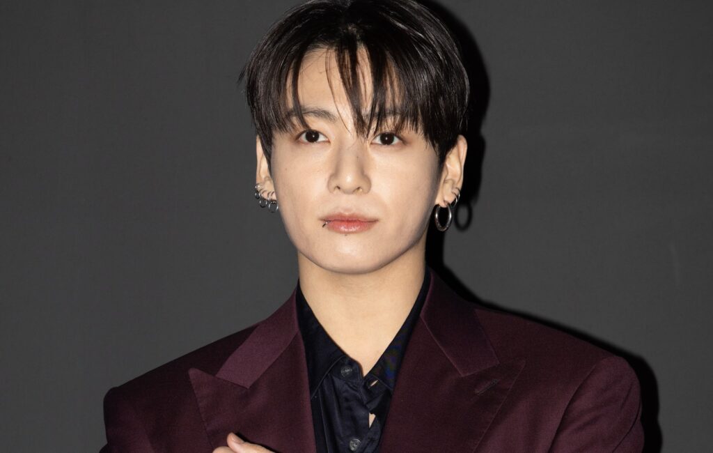 Un fan dei BTS che ha suonato il campanello di Jungkook 133 volte in due mesi rischia la deportazione