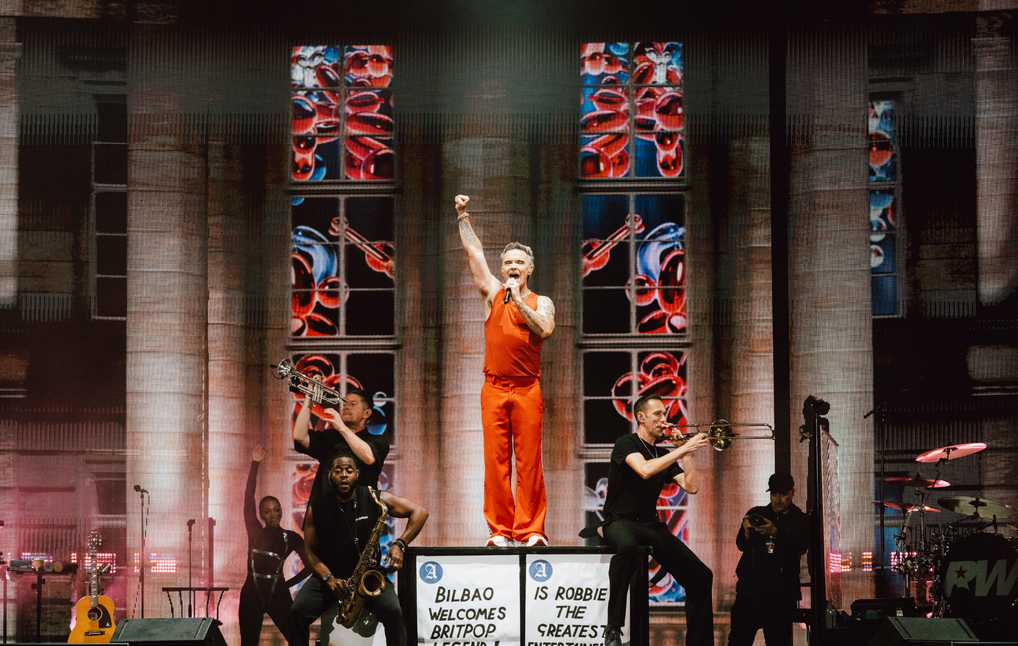 Robbie Williams e CMAT offrono il massimo dello spettacolo nel secondo giorno del Bilbao BBK Live 2026
