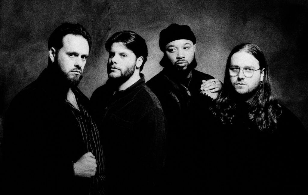 Loathe – Recensione di 'A Stranger To You': una raccolta sconvolgente di digi-metal massimalista e che piega il genere
