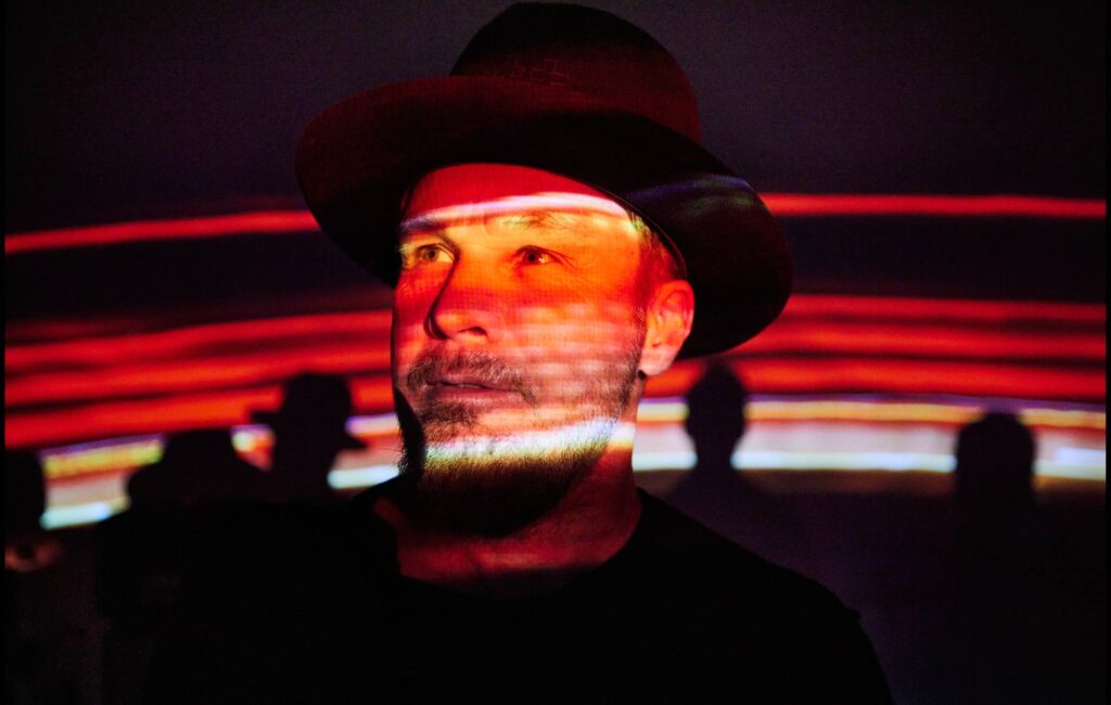 Jeff Ament dei Pearl Jam condividerà centinaia di foto inedite e rifletterà sulla formazione della band nel nuovo libro "Since Forever"