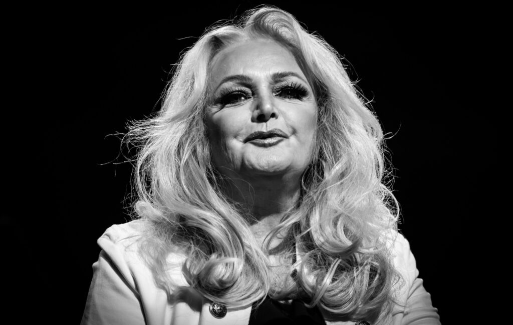 Bonnie Tyler muore "inaspettatamente" dopo "una malattia" all'età di 75 anni