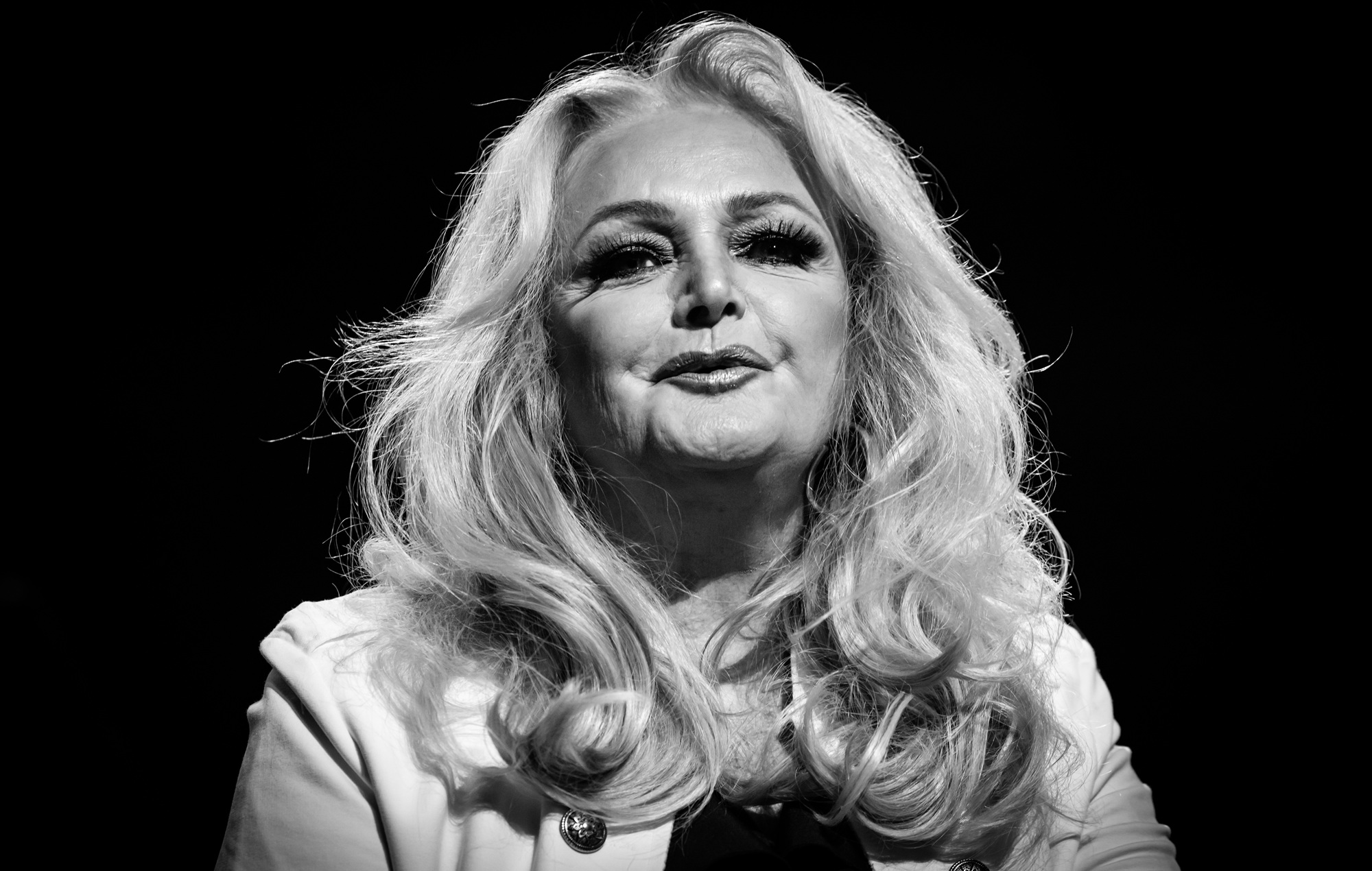 Bonnie Tyler muore "inaspettatamente" dopo "una malattia" all'età di 75 anni
