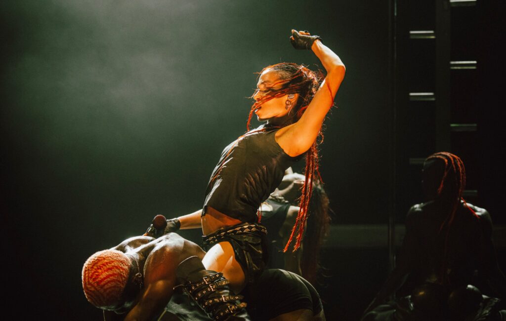 FKA Twigs e David Byrne portano energia ed estasi al primo giorno del Bilbao BBK Live 2026