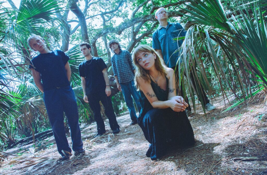 Gli shoegazer di Minneapolis She's Green stanno giocando a lungo termine