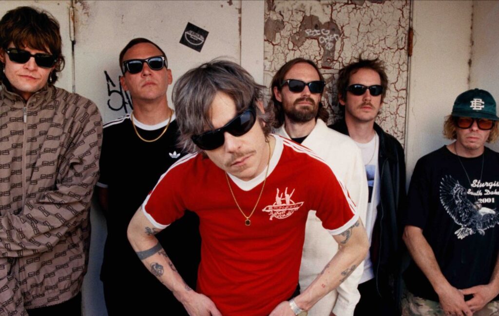 I Cage The Elephant danno il via al “nuovo capitolo” con 'Beaches in Tennessee', la loro prima nuova musica in due anni: “Ci siamo resi conto che c'è ancora spazio per evolvere e spingerci oltre”