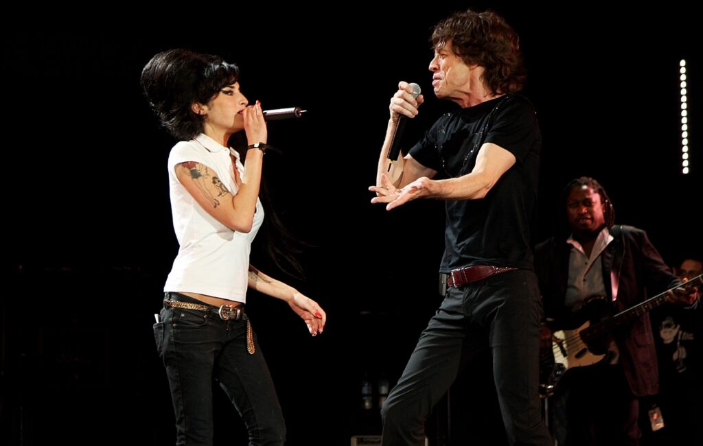 I Rolling Stones riflettono sulla perdita di Amy Winehouse: "È stato come dire di nuovo addio a Billie Holiday"