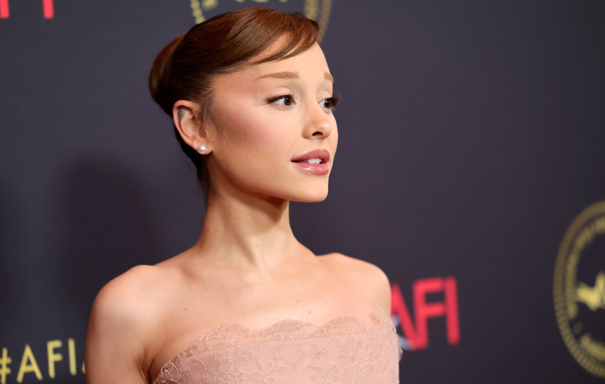 I fan di "Harry Potter" non ne hanno mai abbastanza delle impressioni "azzeccate" di Ariana Grande