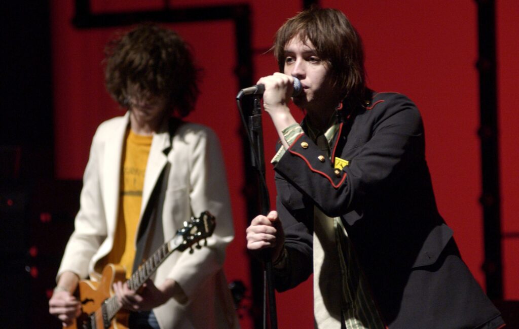 "Is This It" degli Strokes compie 25 anni: il produttore Gordon Raphael parla della magia dell'imbottigliamento e se potrebbe mai accadere di nuovo