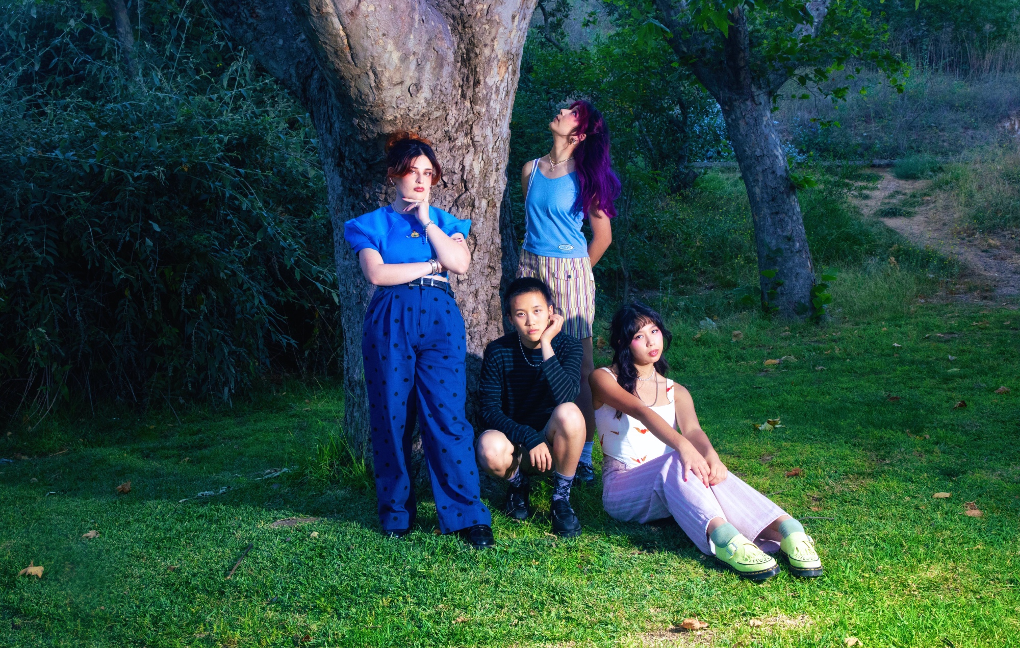 Le Linda Linda nel nuovo album "davvero divertente" "Gotta Get Out" e nella "figosa" collaborazione con Hayley Williams "Closer": "È una canzone emo sul non voler invecchiare"