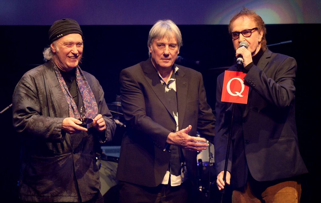 Ray e Dave Davies dei Kinks "stanno andando alla grande" e "mai dire mai" ad una reunion