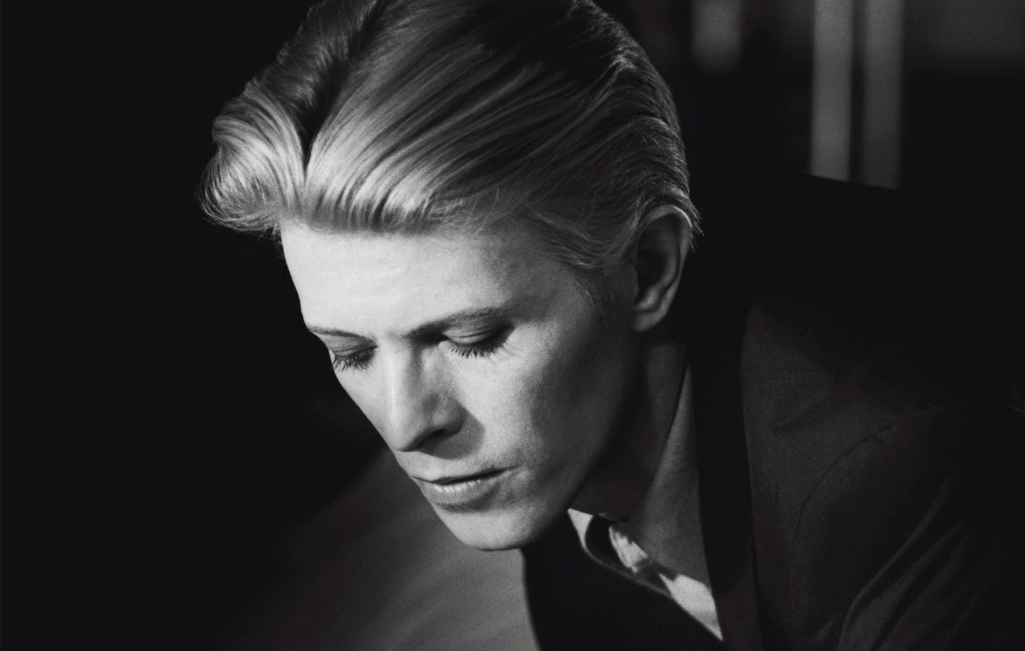 Spettacoli dal vivo, riproduzioni di album neri come la pece e altro ancora annunciato per David Bowie Lightroom a Londra