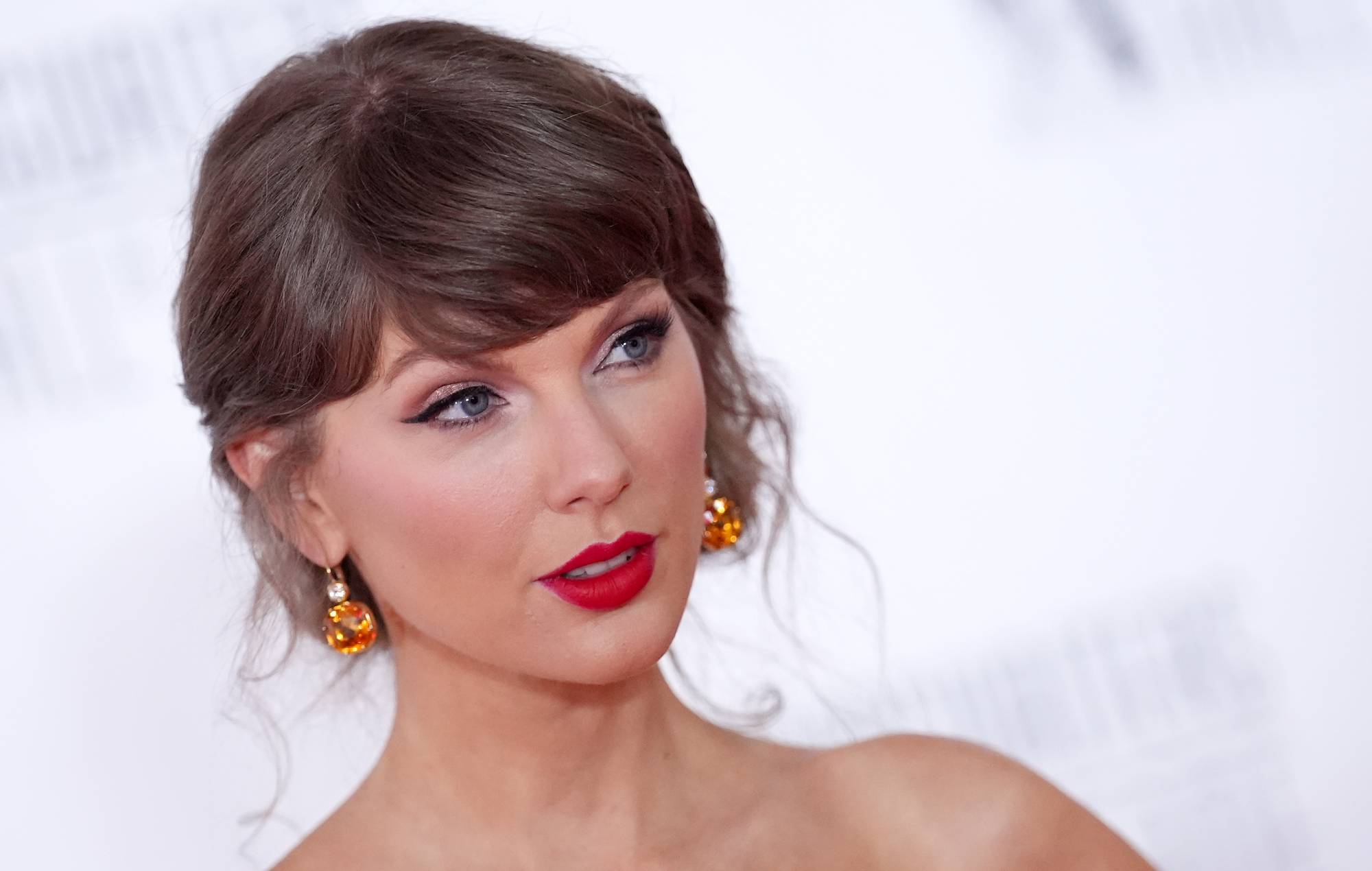 Taylor Swift ha pagato "oltre $ 160.000" per ottenere il permesso di New York per il matrimonio MSG, afferma il sindaco Zohran Mamdani