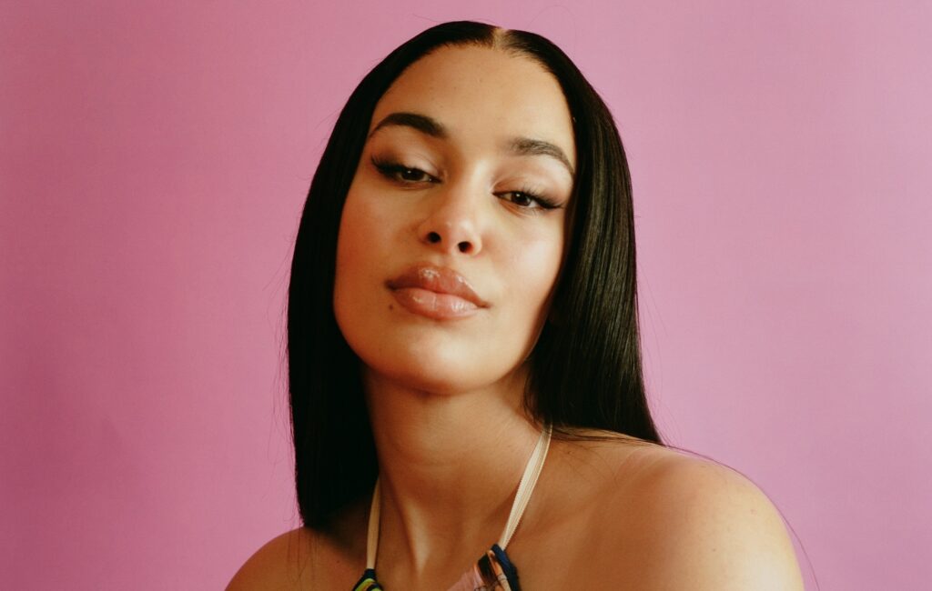 Jorja Smith – Recensione 'What Are The Odds': abbracciare la catarsi sulla pista da ballo