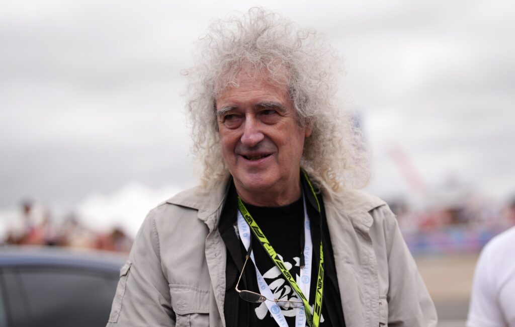 Brian May ricrea malamente la copertina dell'iconico album dei Queen per dimostrare i pericoli dell'intelligenza artificiale: "Quindi questo è il tipo di intelligenza che presto governerà il mondo?"