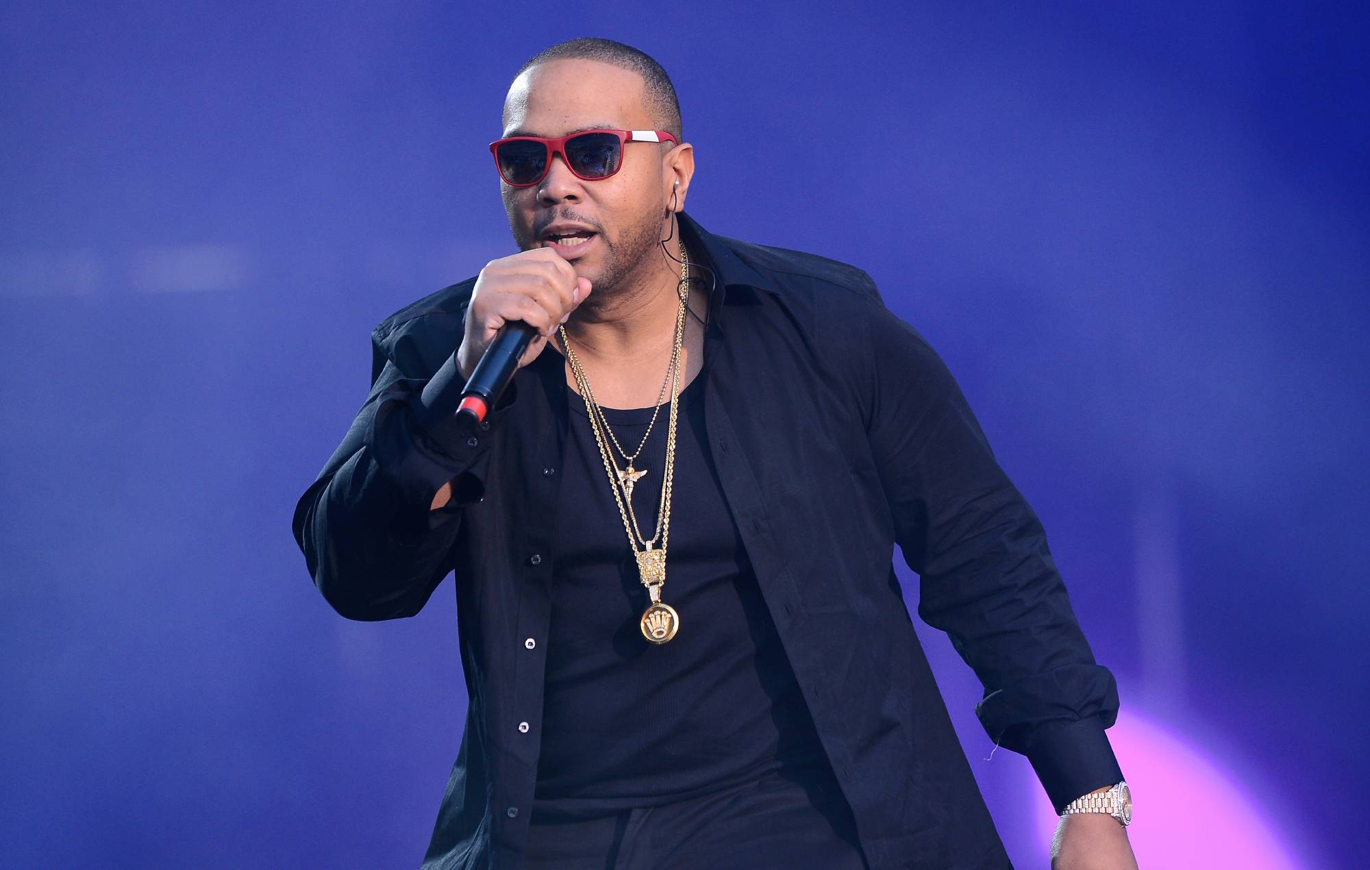 Guarda Timbaland esibirsi solo quando dice "EH" in "Say It Right" di Nelly Furtado