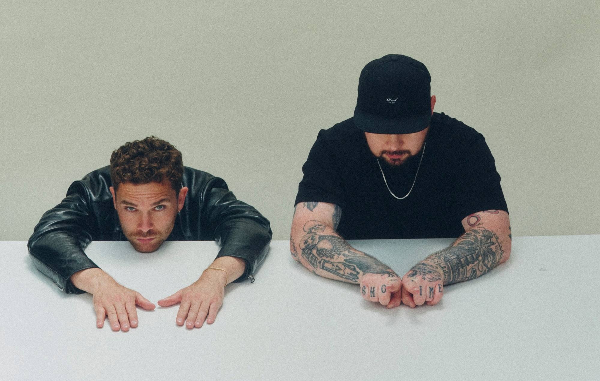 I Royal Blood annunciano il nuovo album 'Dead Company' con il nuovo singolo 'Ten Over Ten'