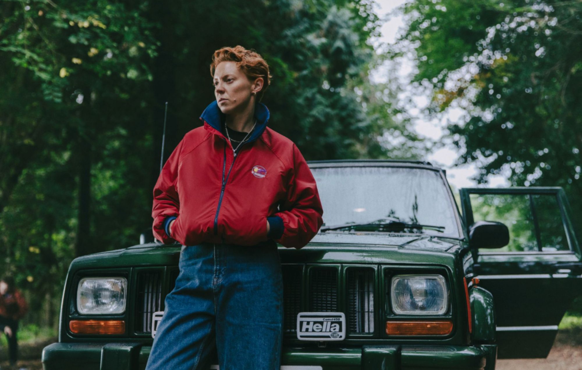 La Roux affronta i suoi demoni, la diagnosi di ADHD e le sue dipendenze nel nuovo singolo propulsivo "Lose Myself"