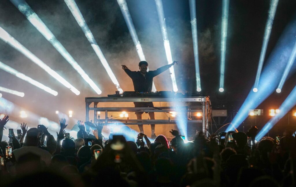 La nuova app "Letterboxd for clubbing" ti consente di valutare i DJ dopo una serata fuori