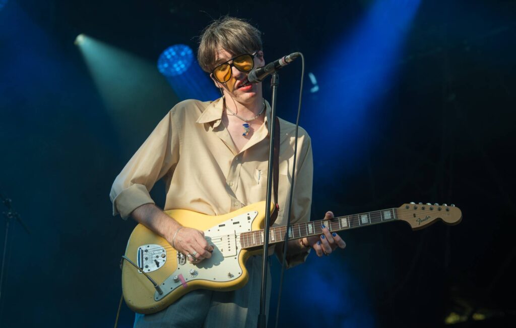 Bradford Cox dei Deerhunter torna dal vivo come Atlas Sound per il primo spettacolo in sette anni e debutta con nuovo materiale