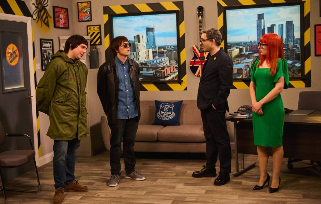Guarda 'SNL UK' trasformare gli Oasis in spie russe nello sketch di Andy Burnham