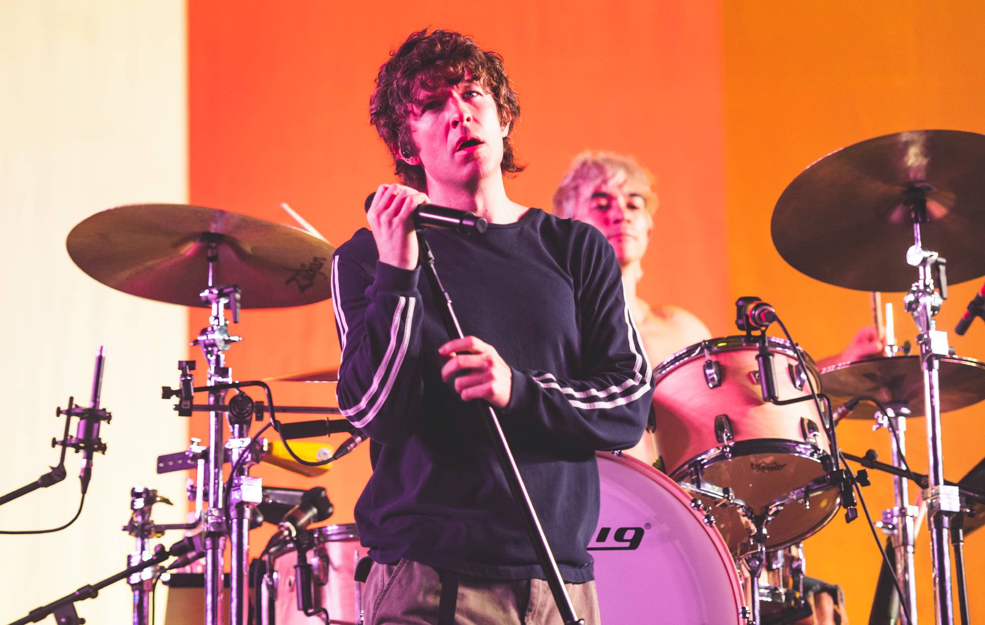 Guarda Turnstile fare il debutto al 'Saturday Night Live' con il medley di 'Birds' e 'I Care/Dull'