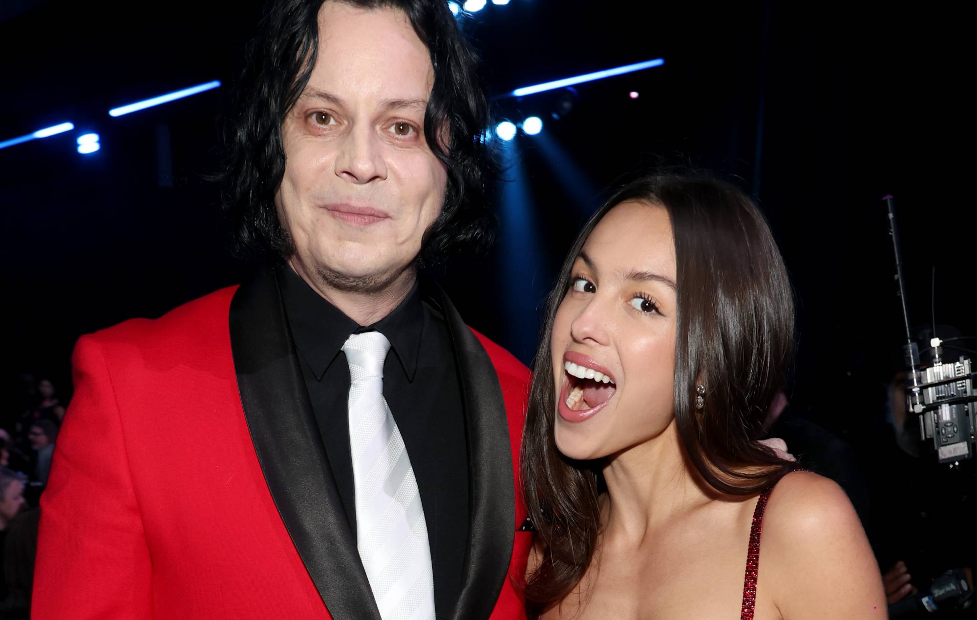 Olivia Rodrigo racconta come ha speso "una quantità di denaro esorbitante" per un capo iconico dell'abbigliamento dei White Stripes